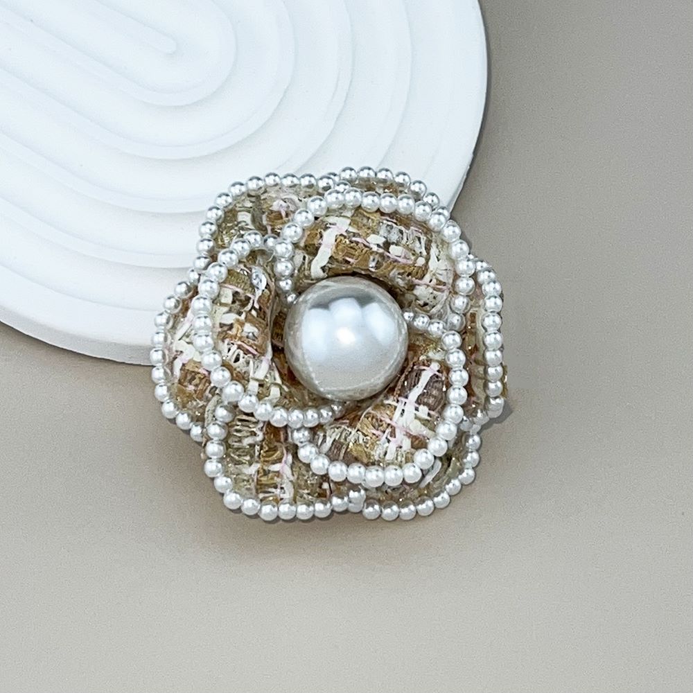 Flower-Shaped Brooch with Faux Pearl for Clothing Retro Style