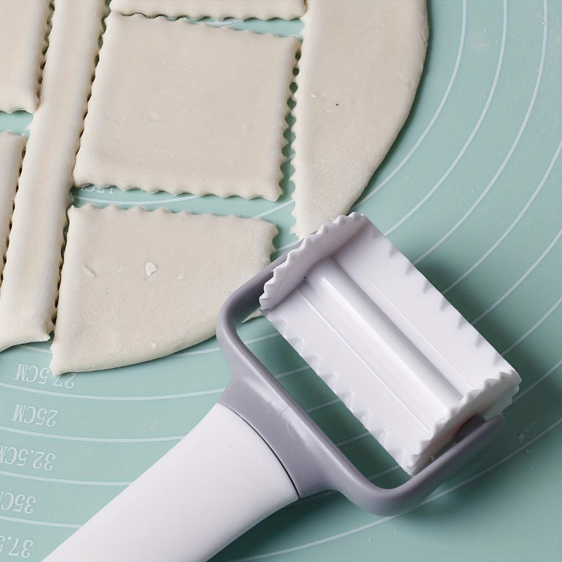 Plastic Cookie Cutter Dough Wheel Cutter Baking Tool Kitchen Gadget