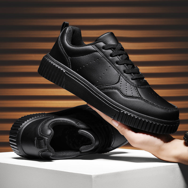 Erkaklar uchun pastki balandlikdagi skeyt poyabzallari bir xil ranglarda, ochiq havoda yurish va barcha mavsumlarda qulaylik uchun ideal.