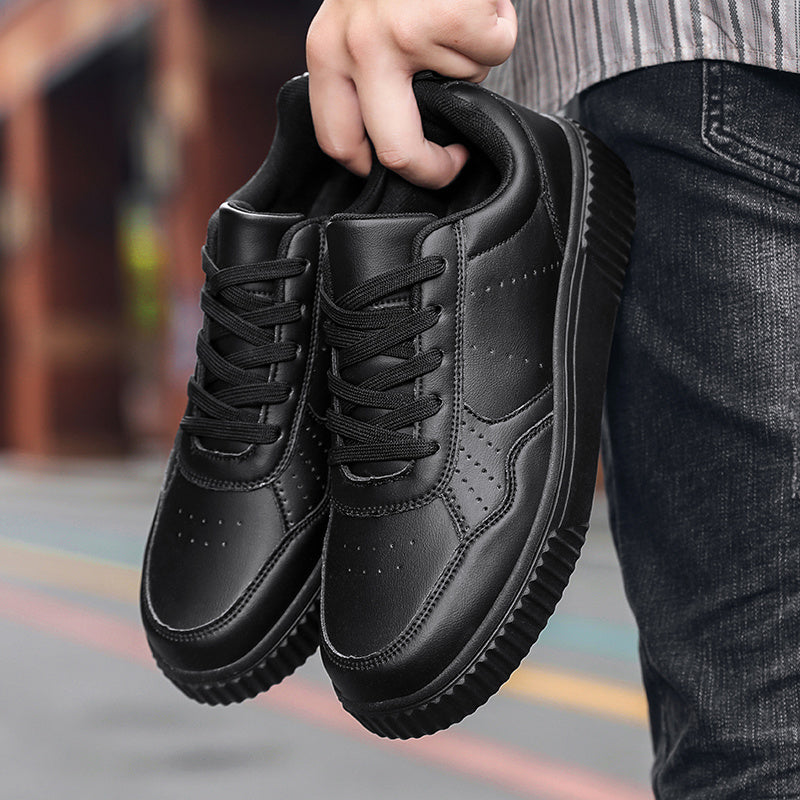 Erkaklar uchun pastki balandlikdagi skeyt poyabzallari bir xil ranglarda, ochiq havoda yurish va barcha mavsumlarda qulaylik uchun ideal.