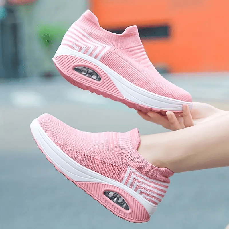 ayollar uchun nafas oluvchi to'qilgan slip-on sport poyafzallari yurish uchun tashqarida sport