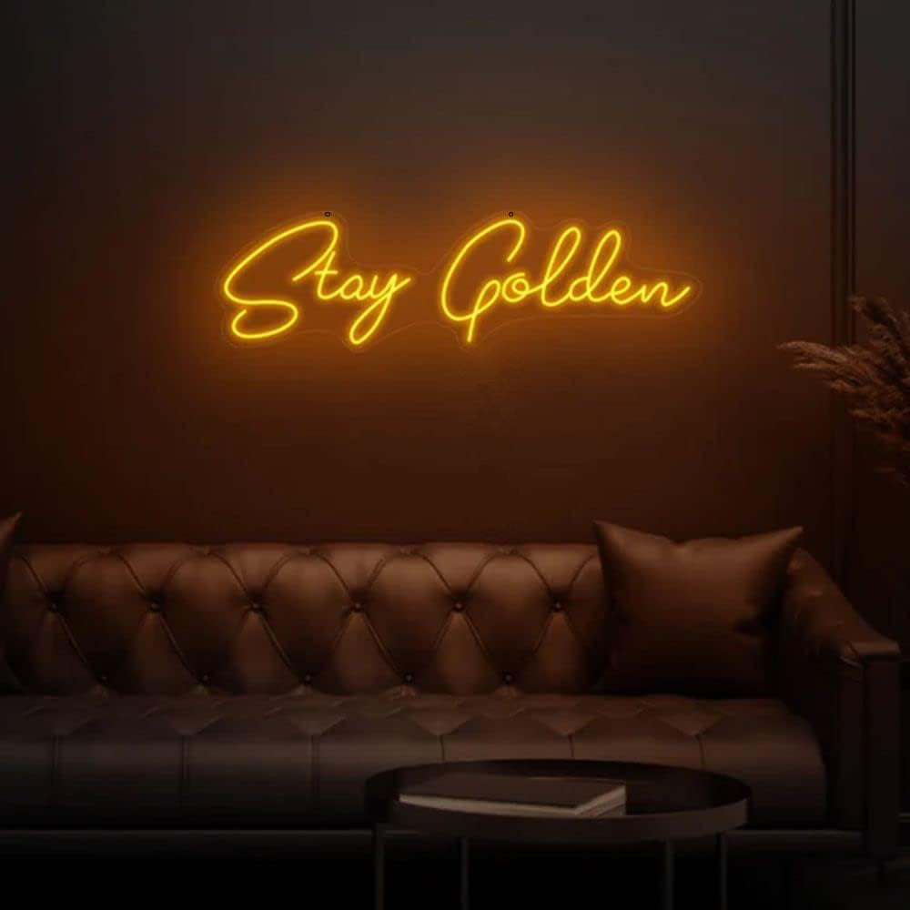 "Devorga osib qo'yish uchun Stay Golden Neon Sign LED chiroq, yotoqxona, ofis, mehmonxona bezatish uchun USB quvvatlanadi. Tug'ilgan kun yoki Rojdestvo uchun yotoqxona, klub, garaj uchun mukammal sovg'a."
