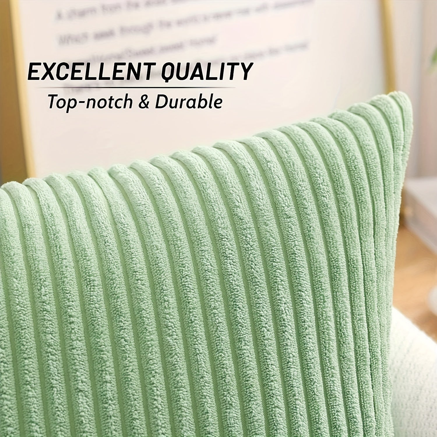 Zarif yumshoq korduroy tashqi yostiq qoplamalari, yashash xonasi, yotoqxona yoki divan bezaklari uchun chiziqli kvadrat naqshda. Ikki tomonlama bosma xususiyatiga ega va 45.72 sm yostiqlarga mos keladi. 2 ta to'plam, yostiq ichki qismlari kiritilmagan.