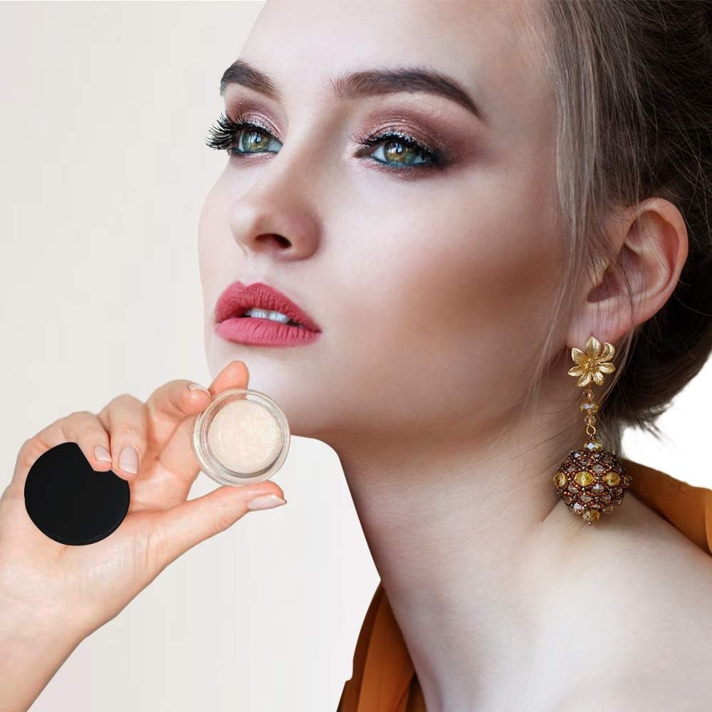 5 грамм, прозрачные мини-баночки для крема с черными крышками - упаковка по 10/50 штук. Идеально подходит для хранения крема для теней, бальзама для губ или других косметических образцов в пути. Идеальный дорожный аксессуар для любителей красоты.