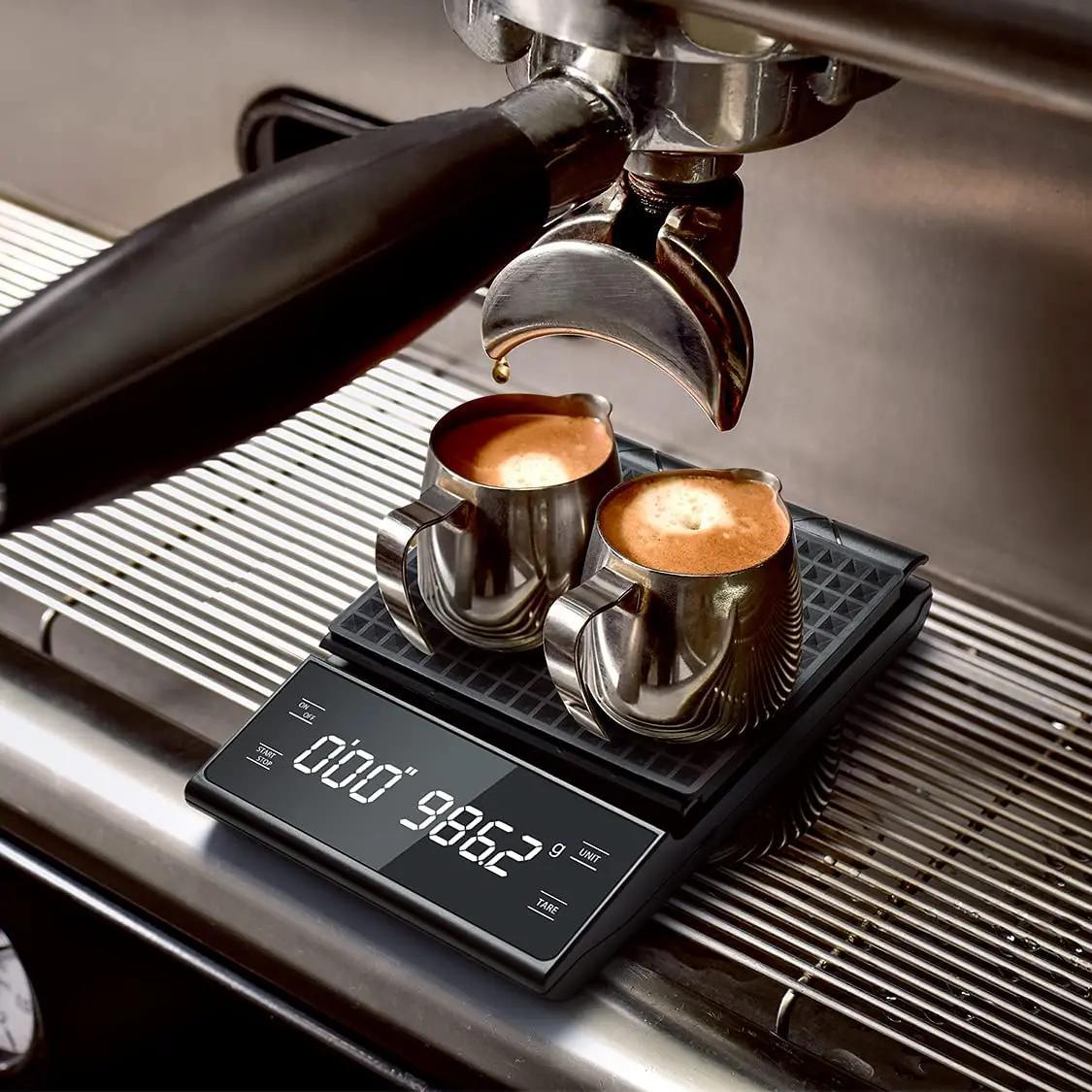 Aniq tomchilatish qahva tarozisi va vaqt o'lchagich - 3 kg gacha o'lchaydi, 0.1 g aniqlikda, orqa yoritilgan LCD ekran, quyish va espresso tayyorlash uchun batareyalar kerak emas.