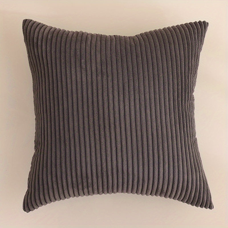 Два чехла для подушек в однотонном флисовом полосатом дизайне, идеально подходят для гостиной, офиса или спальни. Наполнитель для подушек не включен.