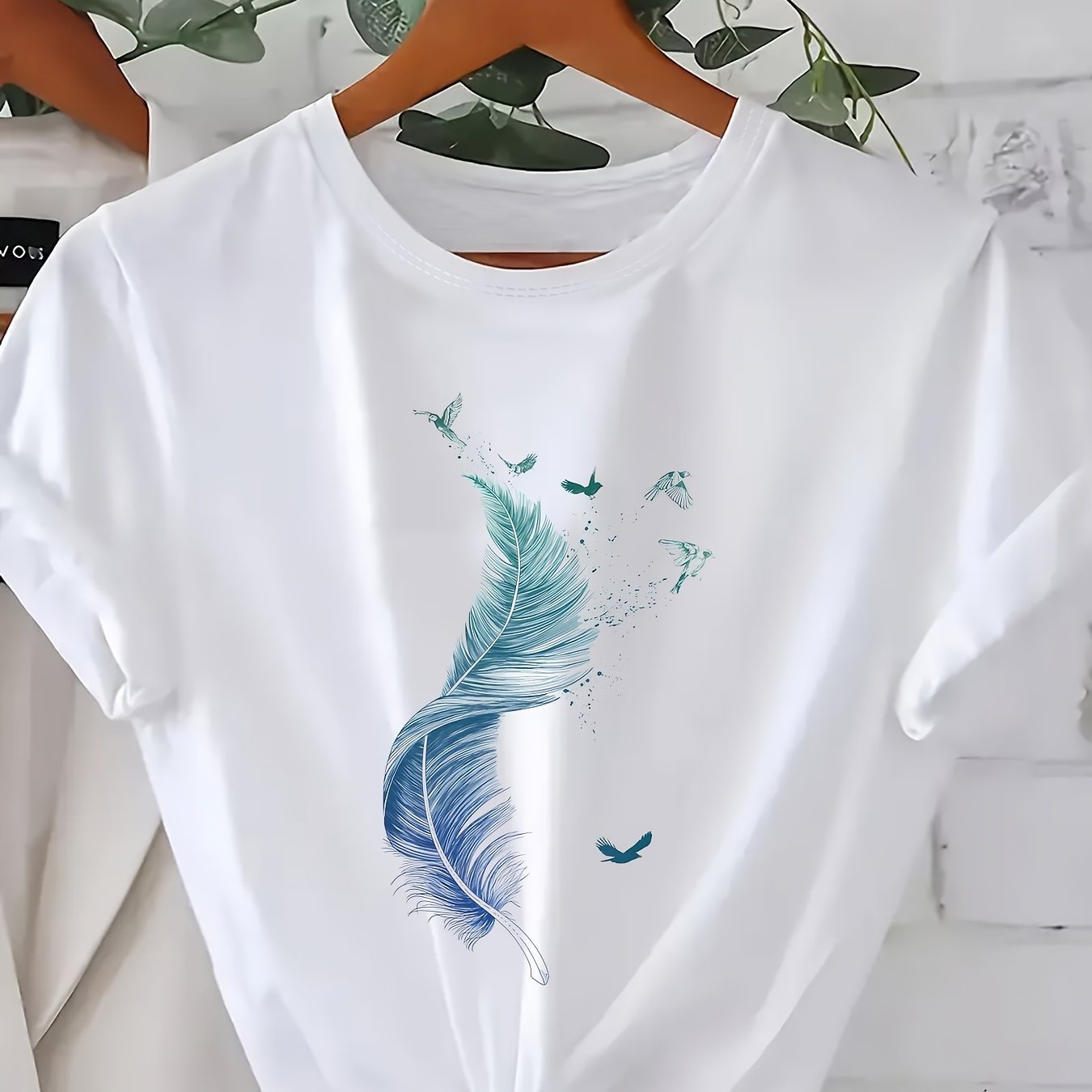 Women's Plus Size Casual T-Shirt with Bird Print, Soft Stretchy Fabric