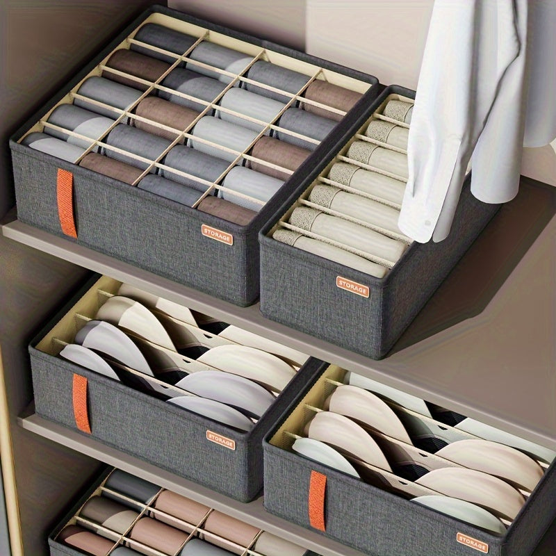 Kiyim-kechaklarni tartibga solish uchun tarmoqli konteyner bilan ichki kiyimlar saqlash uchun shkafda