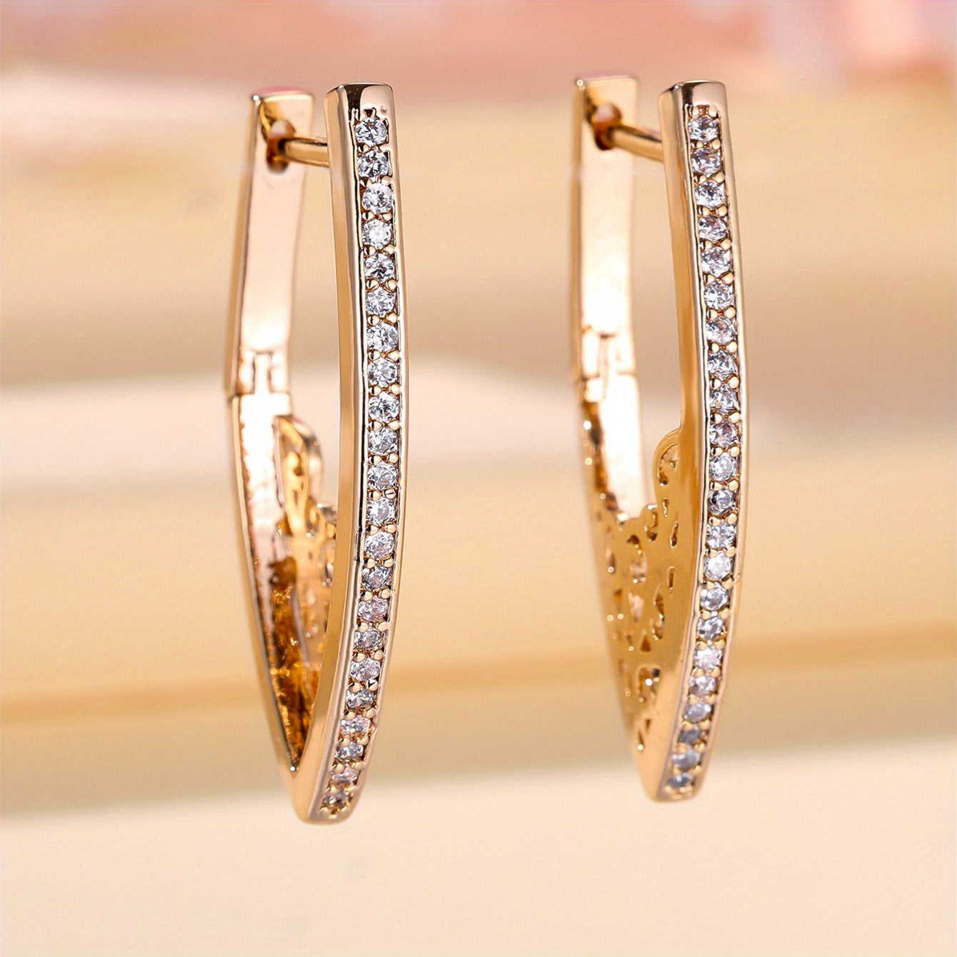 Women’s Minimalist V-Shaped Zirconia Huggie Hoop Earrings Silver Tone