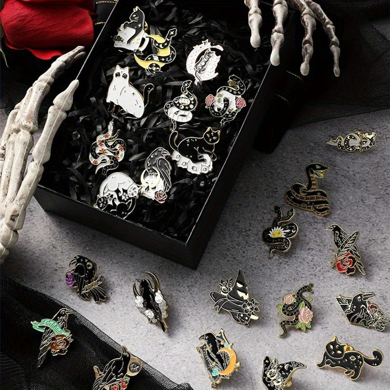 Vintage Butterfly Cat Snake Bug Lapel Pins Set Cute Gold Black Aesthetic Badges for Clothing and Accessories