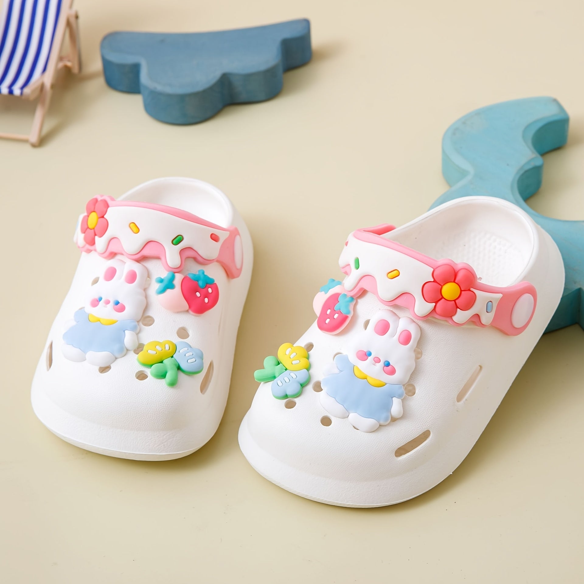 Kids Girls Cartoon Clogs Breathable EVA Non-Slip Indoor Outdoor Beach Garden