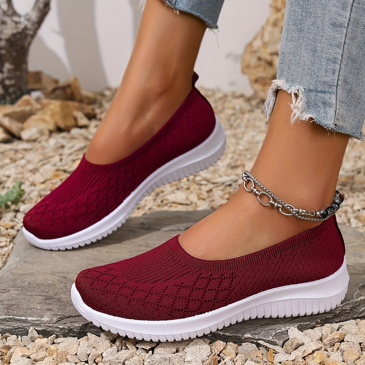 Ayollar uchun nafas oladigan slip-on sport poyabzali, kundalik yurish uchun mato ustki qismi, PU taglik