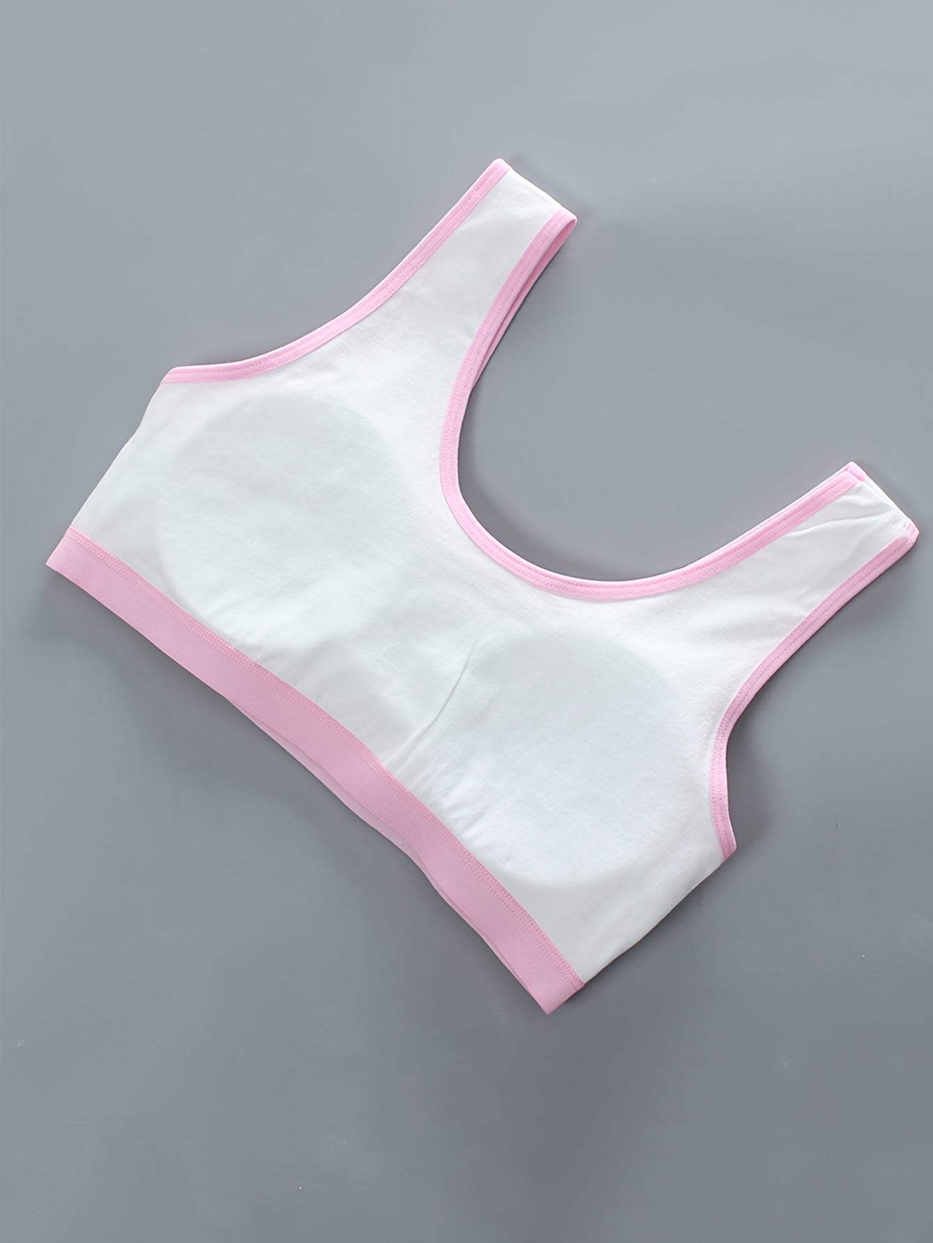 M6006TZ to'plami 9-15 yoshli qizlar uchun ichki kiyim va shimlarni o'z ichiga oladi.