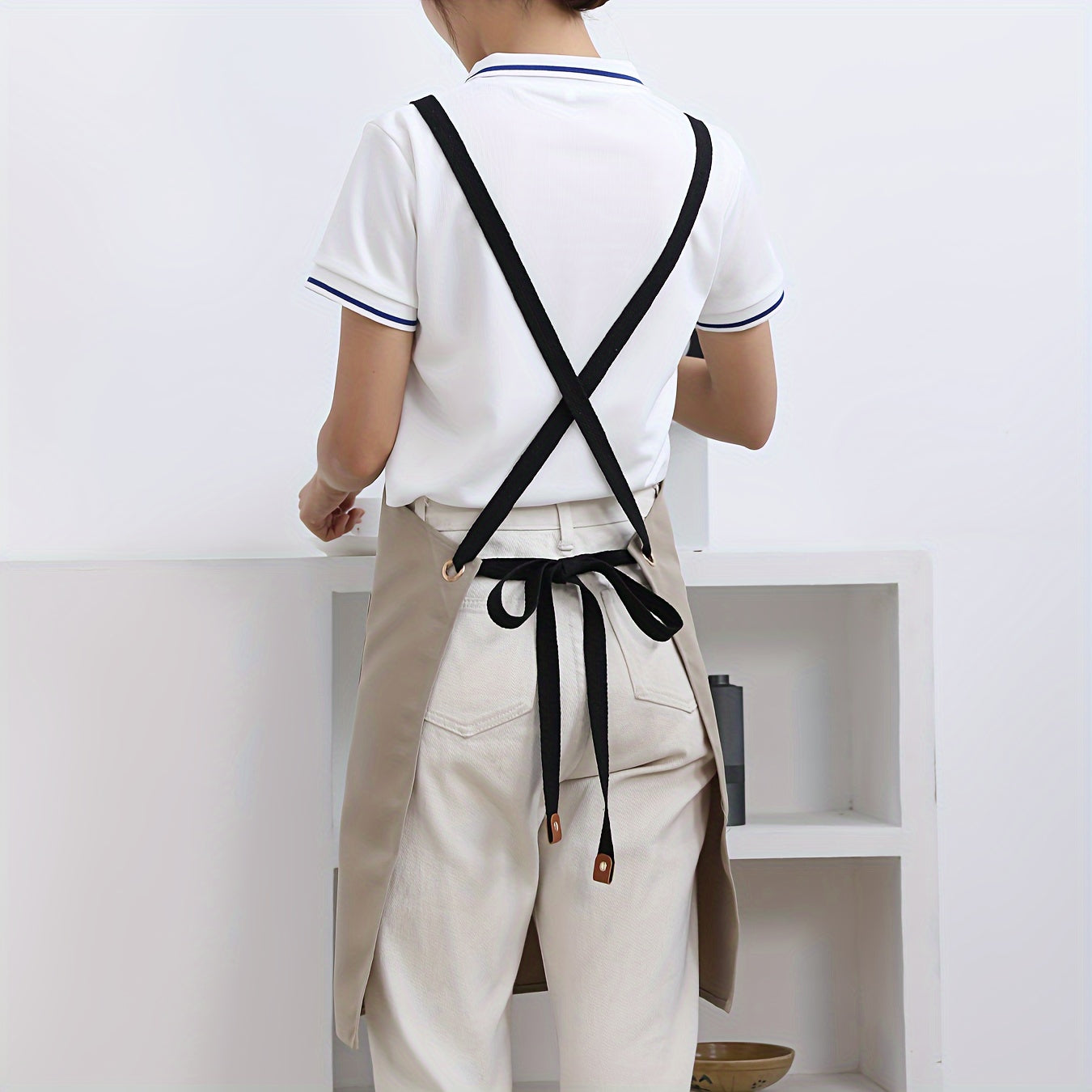 High-End Canvas Apron with Four Pockets for Kitchen Restaurant Cooking and Baking