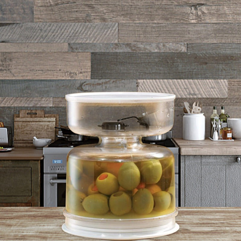 Поликарбонатная банка с крышкой-фильтром для маринованных овощей и оливок, с разделителем для сока и сухих продуктов для хранения на кухне и домашнего использования. Этот многоразовый контейнер сохраняет ваши закуски свежими и хрустящими.