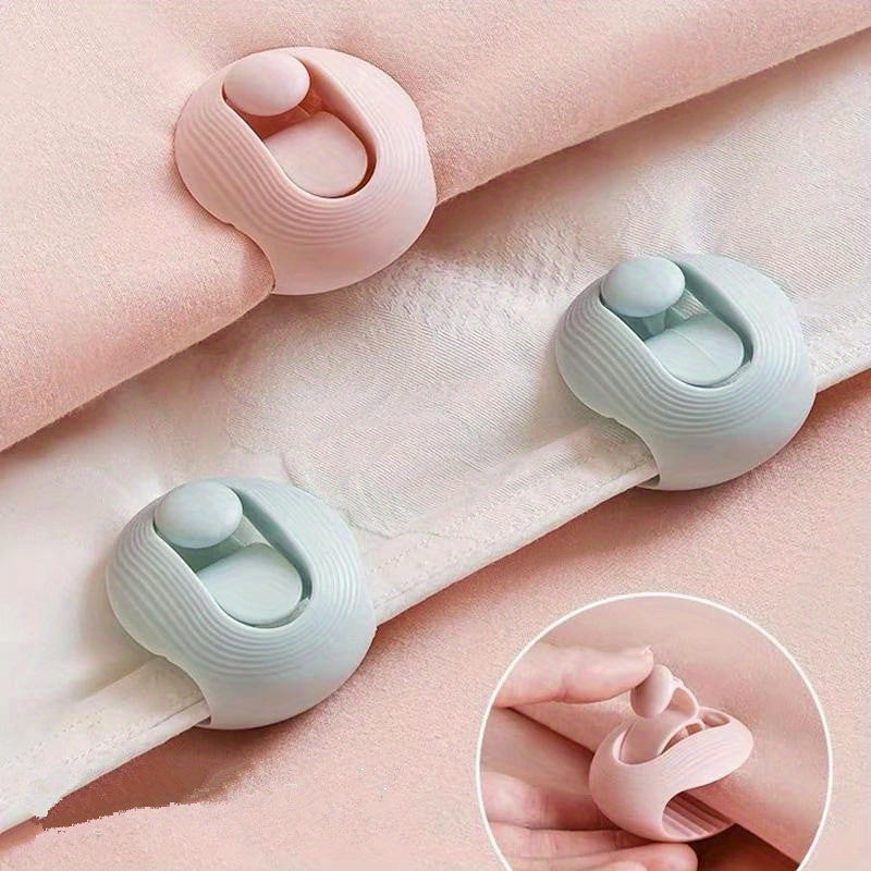Two Pieces Non-Slip Quilt Holders Circular Bed Sheet Clips for Secure Bedding