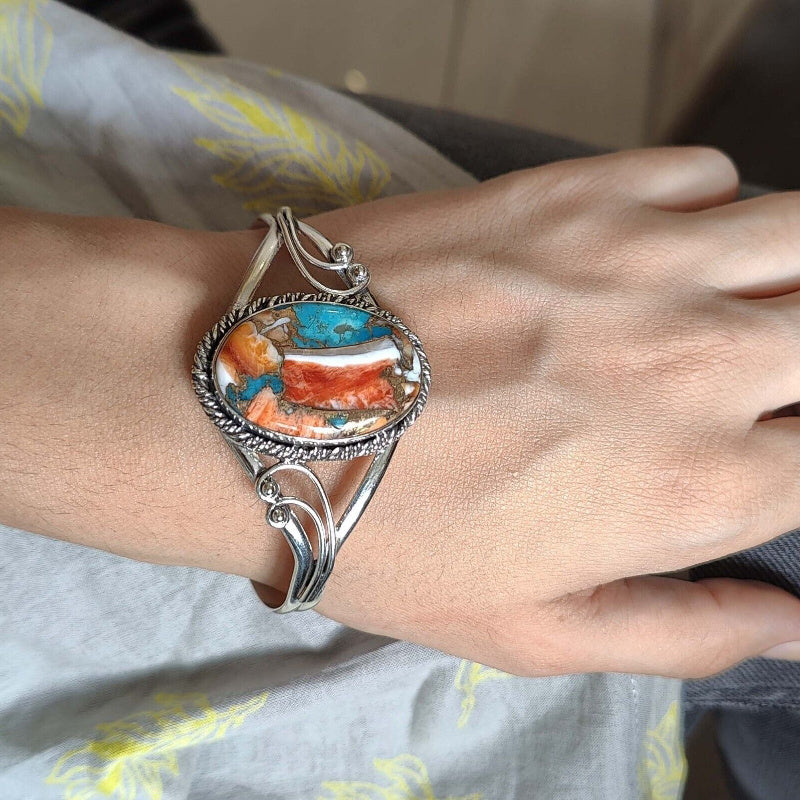 Ayollar uchun turkuaz vintage uslubidagi taqinchoq, nafis joziba bilan