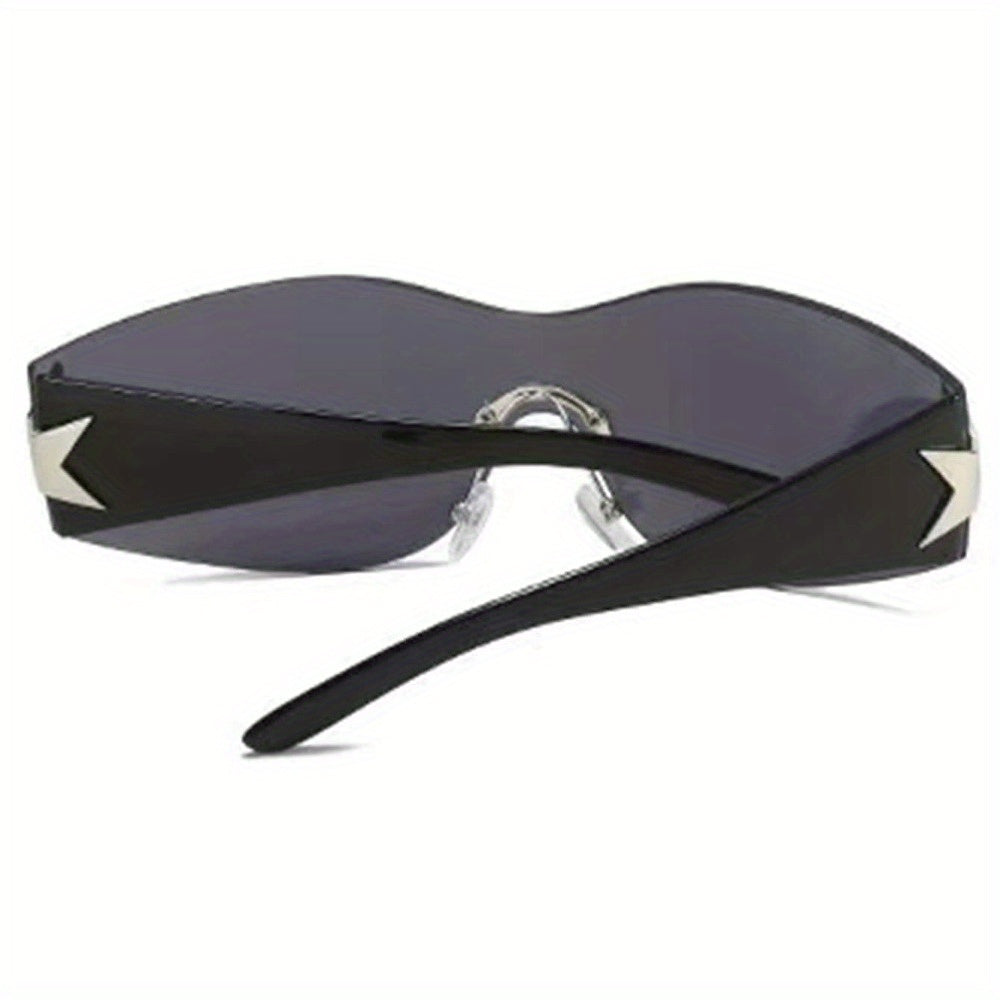 Ayollar uchun cheksiz va yulduzli bezakli quyosh ko‘zoynaklari, velosiped va plyaj partiyalari uchun