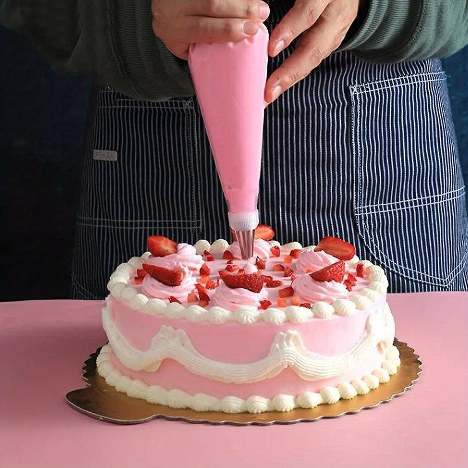 Cake Decorating Tool Kit 57 Pieces Piping Nozzles Scraper for Baking and Cake Decorating