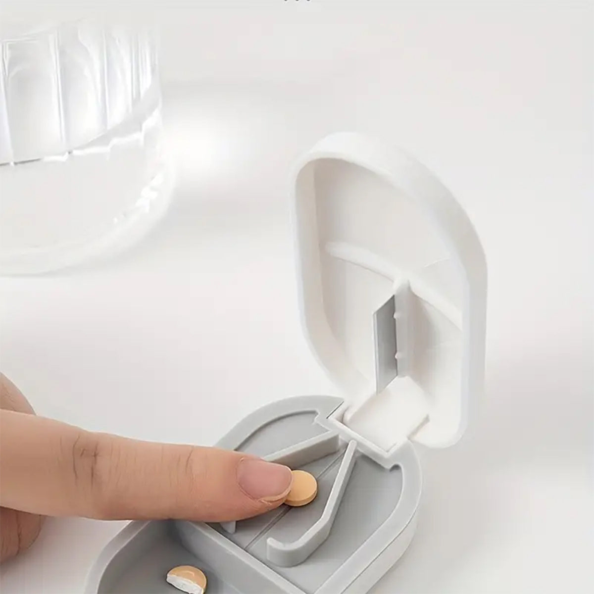 Синий и белый диспенсер для таблеток с разделителем, 2-в-1, портативная дорожная аптечка