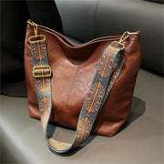 Women's Boho Chic Shoulder Bag Large Capacity Vintage Wide Strap Crossbody Tote for Casual Use