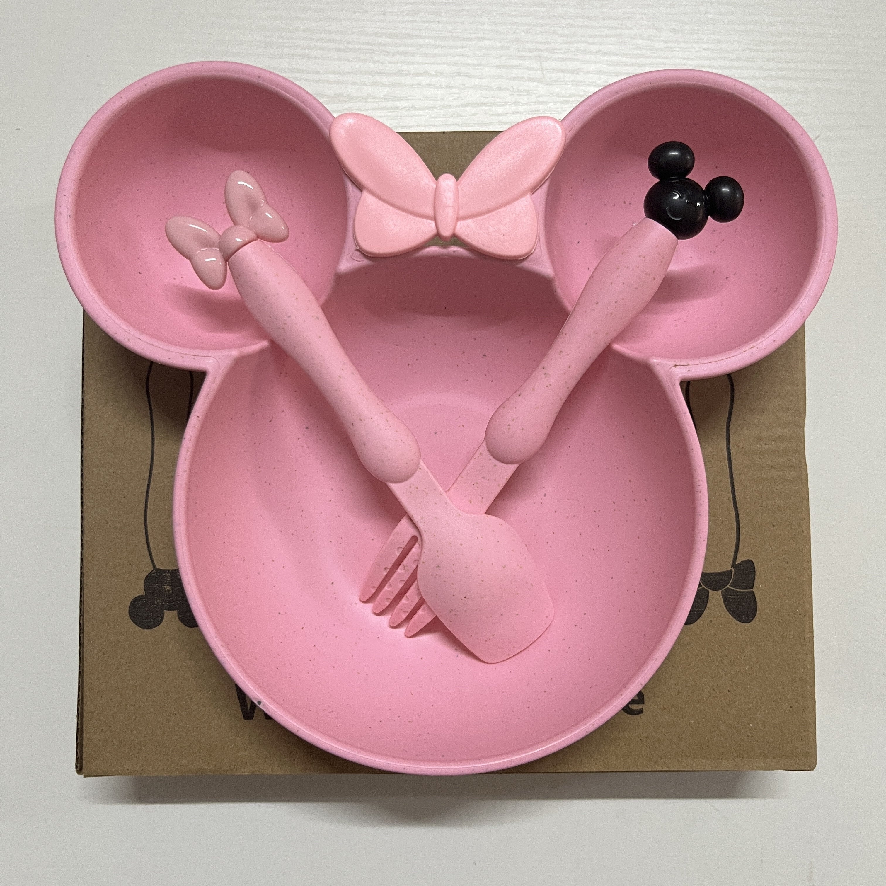 Wheat Straw Dinnerware Set Non-Toxic BPA-Free Plates and Cutlery for Adults