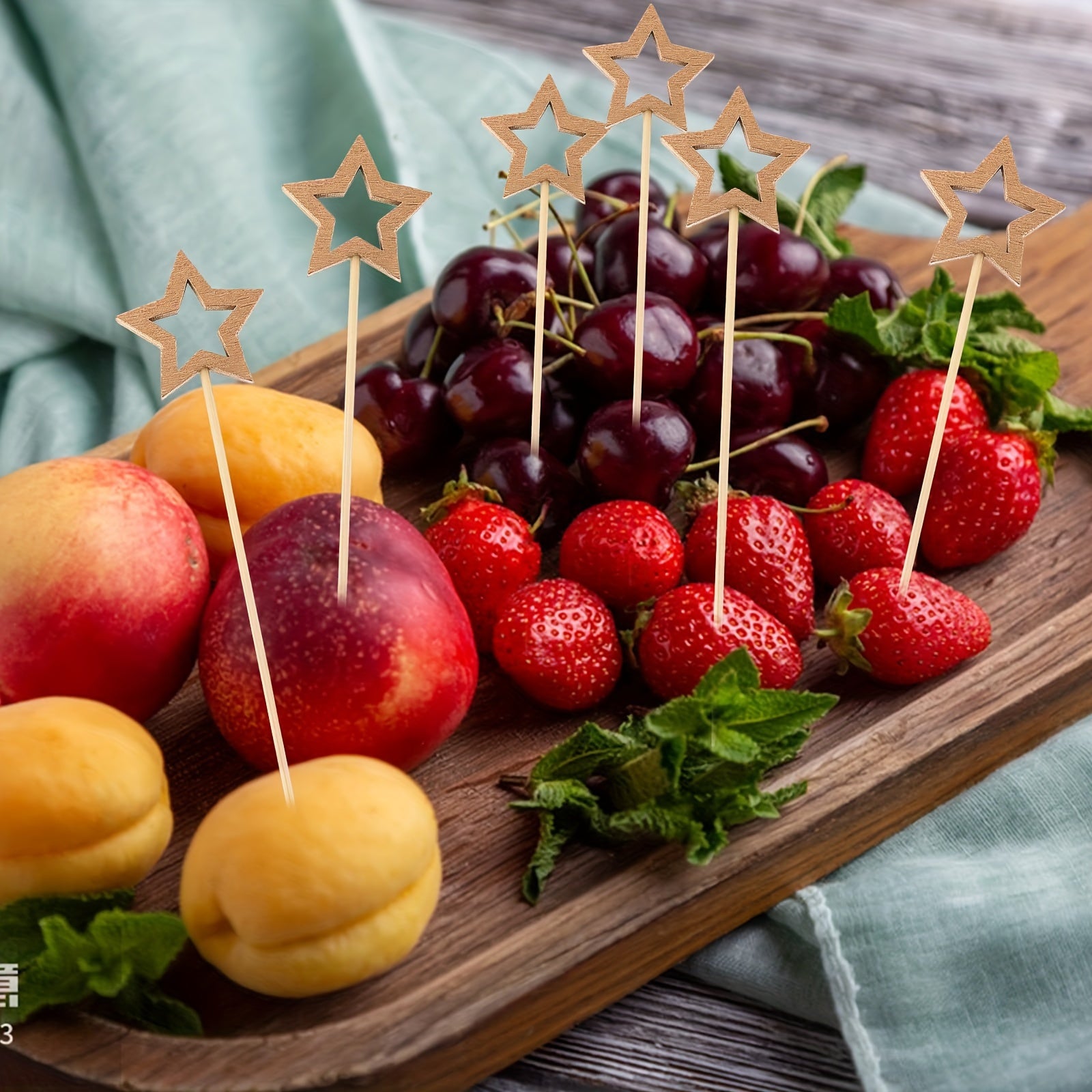 50 Star-Shaped Bamboo Cocktail Picks for Appetizers and Drinks, Party Supplies