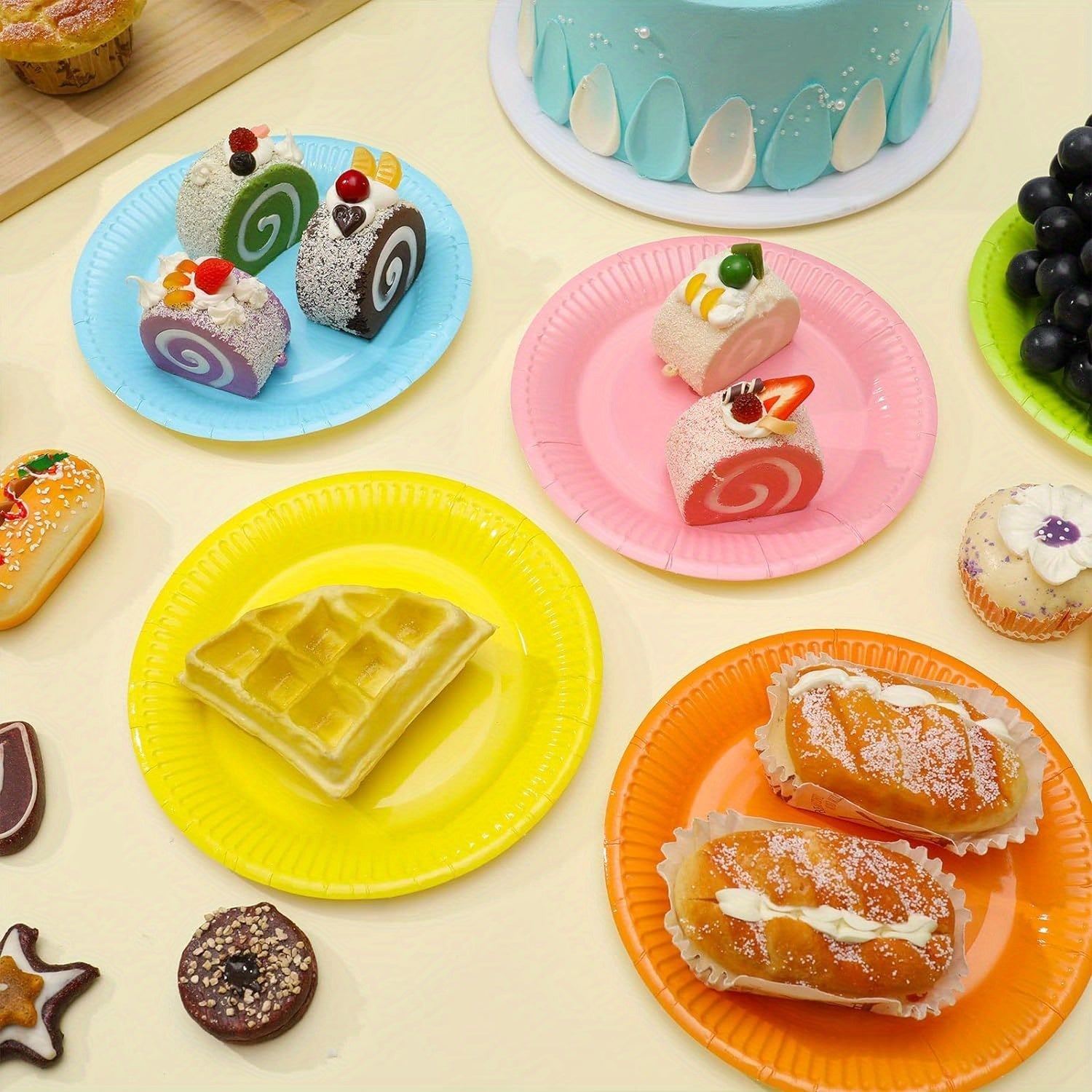 30 Pack Colorful Paper Plates 17.78cm Disposable Party Dessert Plates