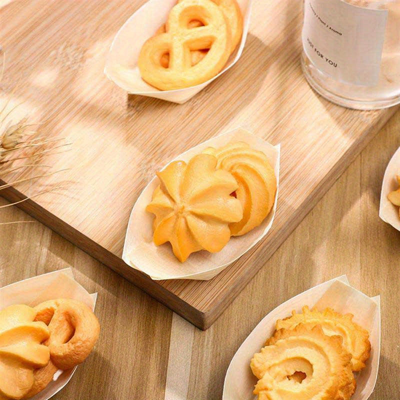 Har biri 19,99 sm X 9,98 sm o'lchamdagi 50 dona bir martalik qarag'ay yog'och qog'oz kosa. To'y va ziyofatlarda sushi, salat va shirinlik kabi taomlarni berish uchun ideal.