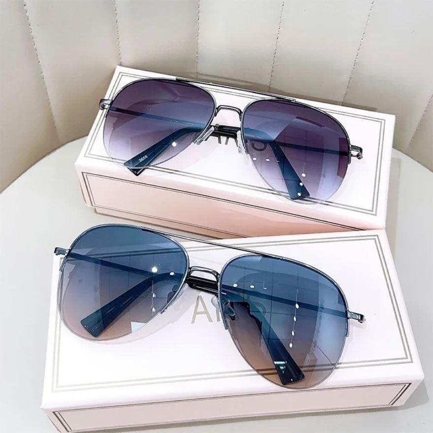 Unisex Gradient Sunglasses Large Frames Anti-glare Coating Fashionable