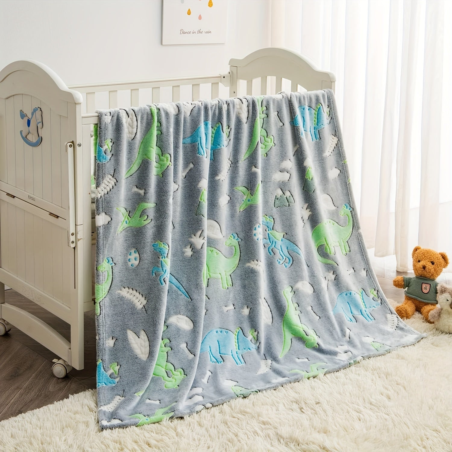 Glow-in-the-Dark Dinosaur Blanket Luminous Plush Fleece Throw for Couch Bed