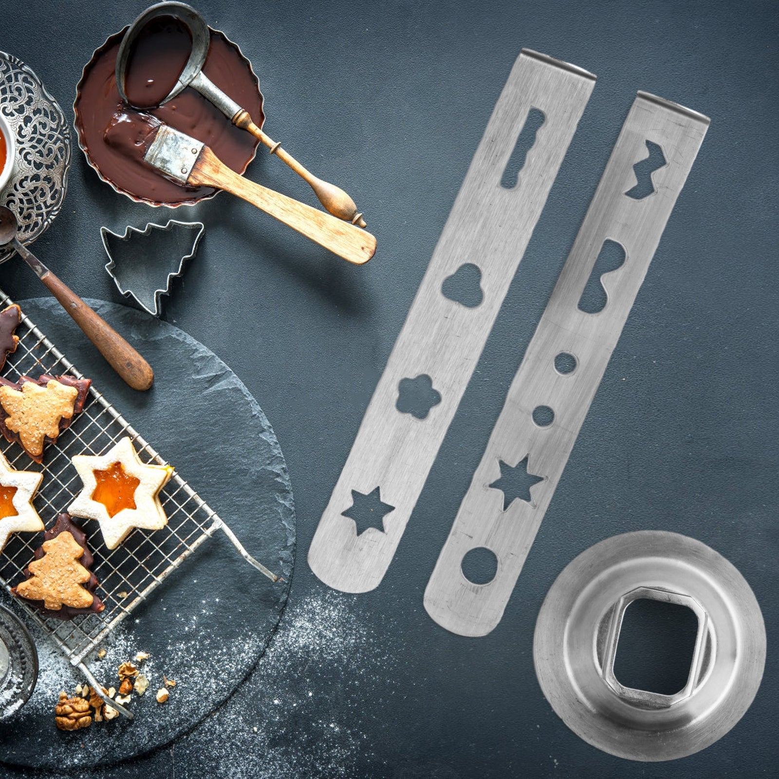 Go'sht maydalagich uchun pechene qo'shimchasi, zanglamas po'latdan yasalgan, 8 shaklda. Ushbu pechene aksessuari go'sht maydalagich oshxona mashinalari bilan mos keladi va kumush rangda mavjud.