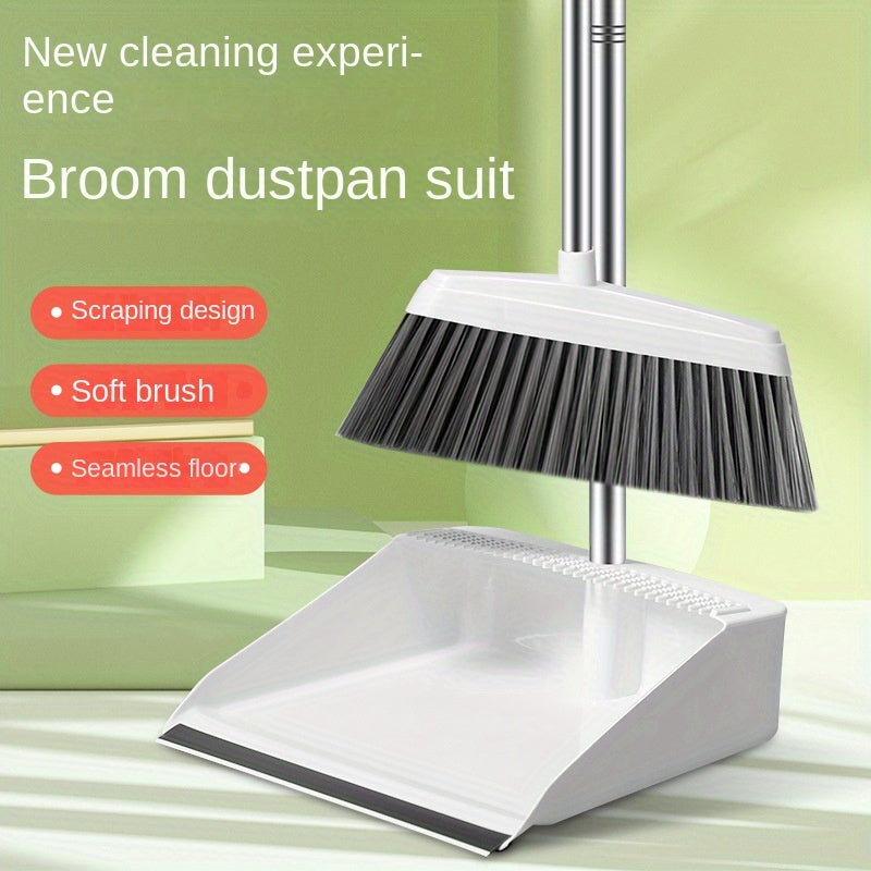 Набор для уборки ванной и кухни, включая веник, совок, мягкую щетку и бытовые чистящие средства.