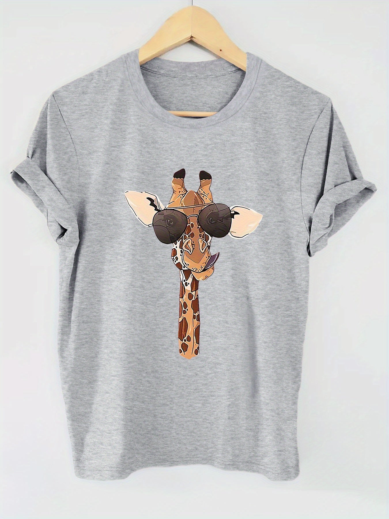 Giraffe Print Women's Short Sleeve Crew Neck T-Shirt for Summer and Spring