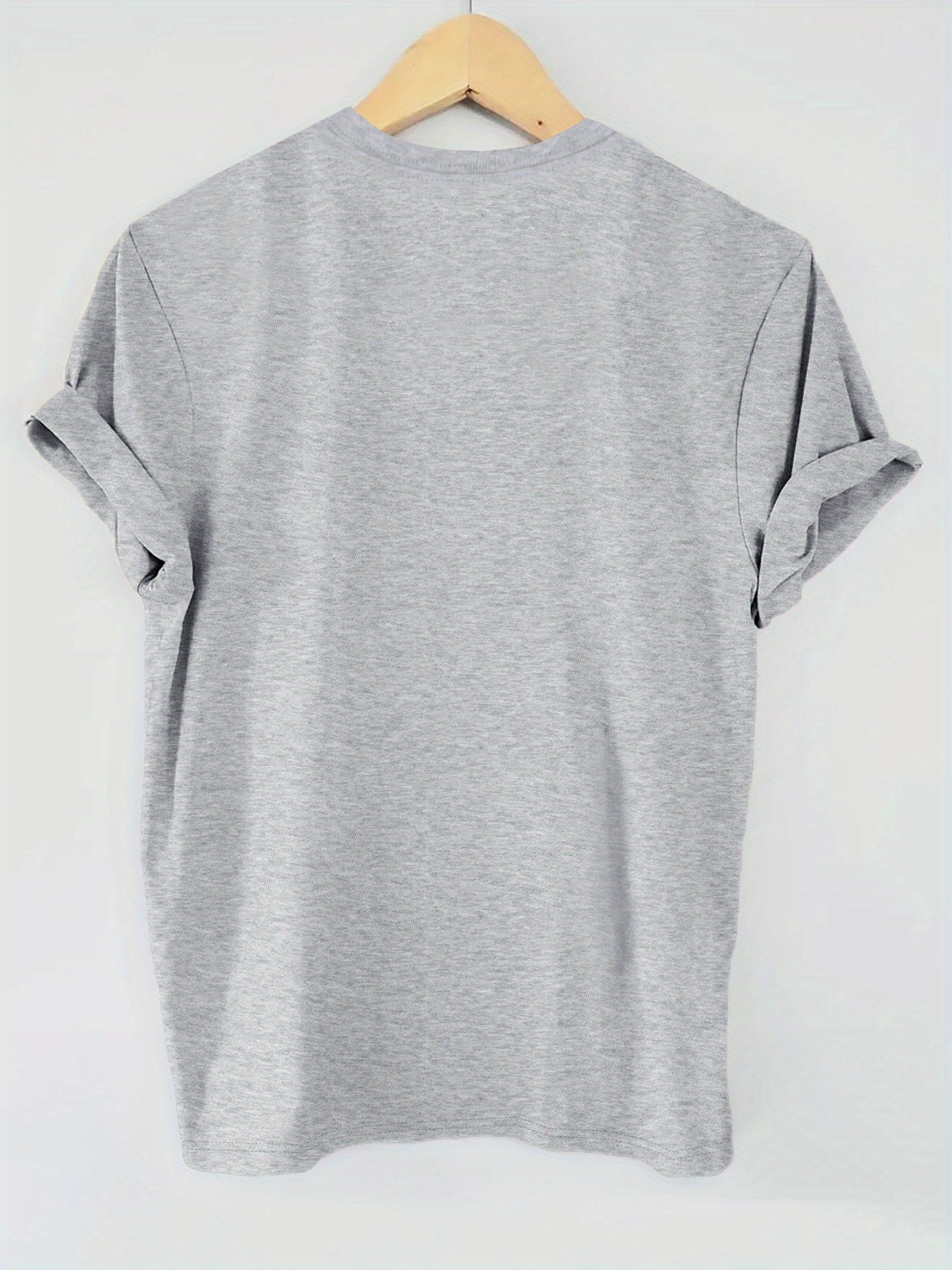 Giraffe Print Women's Short Sleeve Crew Neck T-Shirt for Summer and Spring