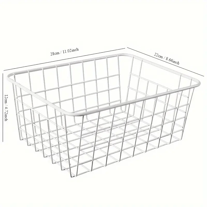 Корзина для хранения LattBy Metal - популярный выбор для организованного пространства - отлично подходит для столов, косметики и многого другого. Изготовленная из железного материала, эта маленькая прямоугольная органайзер - необходимая вещь.