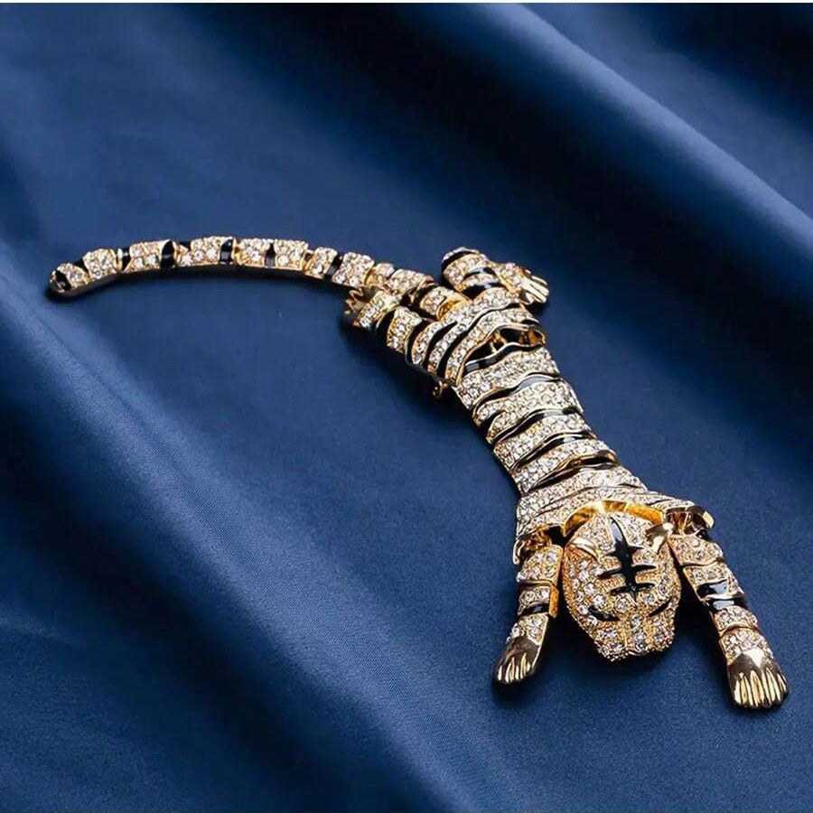 Tiger Shaped Rhinestone Brooch Pin for Sweater Chain Pendant Jewelry