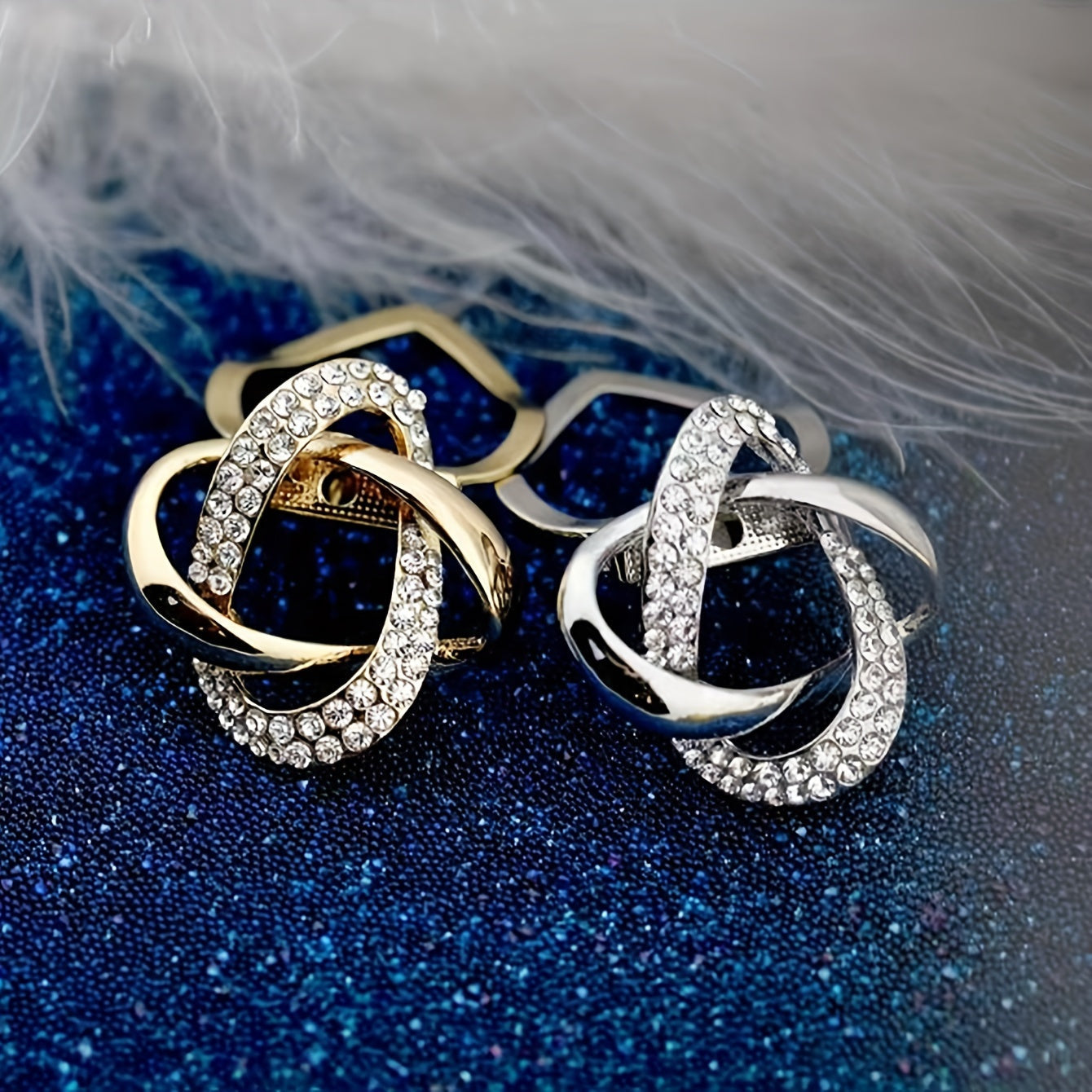 Set of 2 Stylish Scarf Clips Decorative Brooches for Shawls and Coats