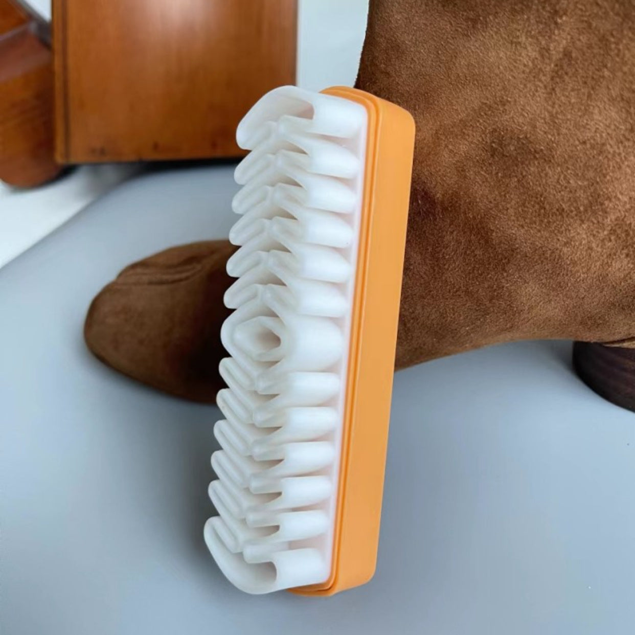White Rubber Crepe Shoe Brush for Suede and Nubuck Leather Cleaning