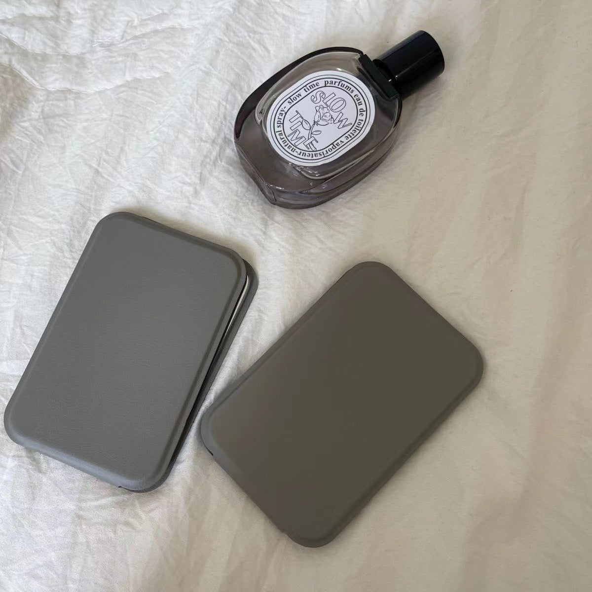 Портативное ручное зеркало для женщин, компактное складное зеркало для макияжа, стильный дорожный аксессуар