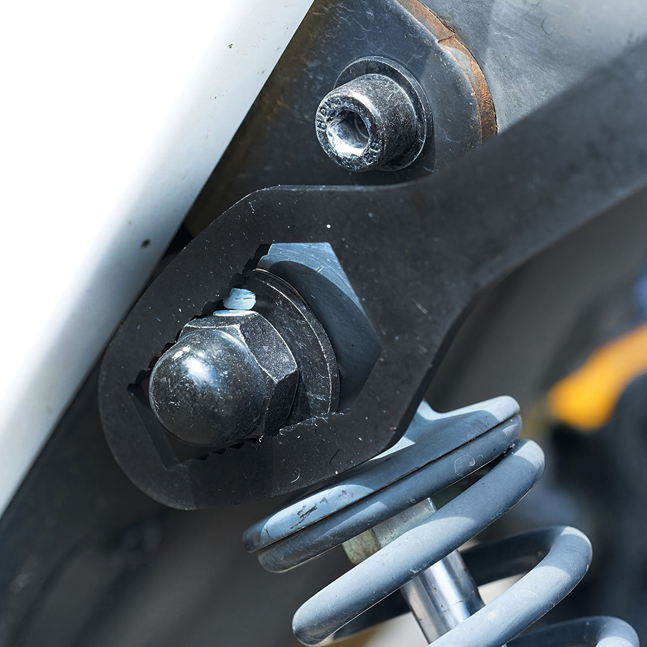 Двухсторонний регулируемый гаечный ключ с самозатягивающимся универсальным инструментом для ремонта для использования внутри и снаружи