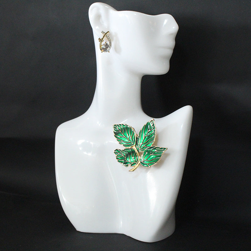 Antique-Style Emerald Foliage Diamond Brooch for Scarves Coats Sweaters