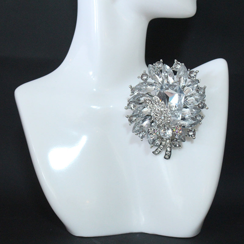 Retro-Inspired Brooch with Faux Pearls and Rhinestones Flower Pin for Scarves