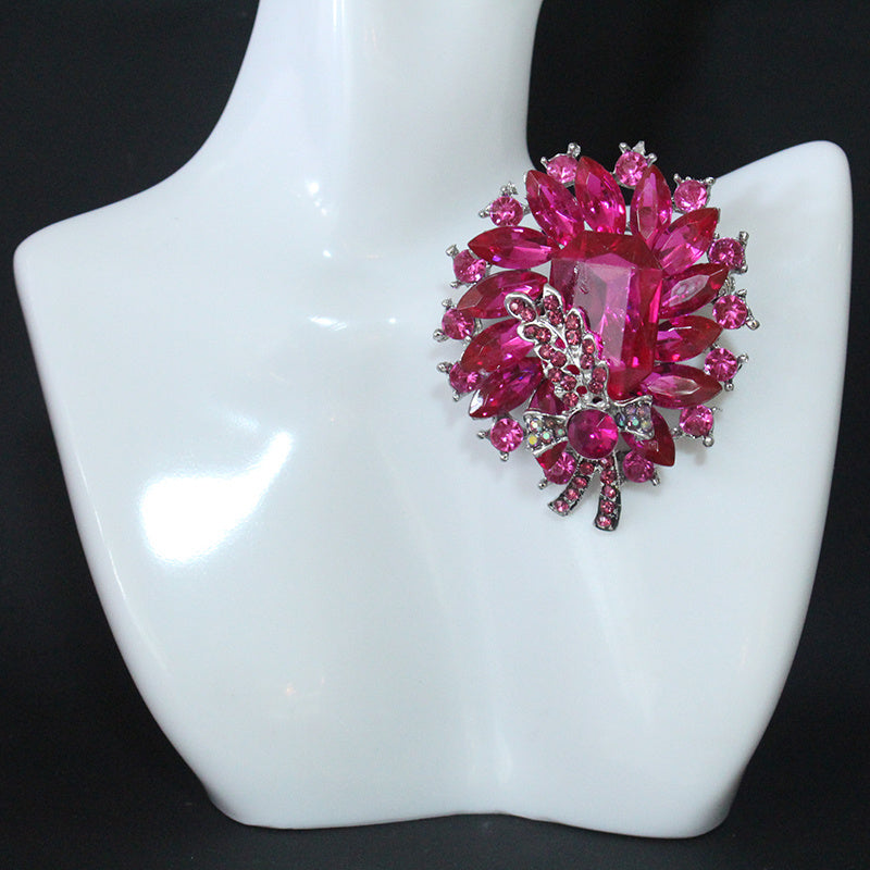 Retro-Inspired Brooch with Faux Pearls and Rhinestones Flower Pin for Scarves