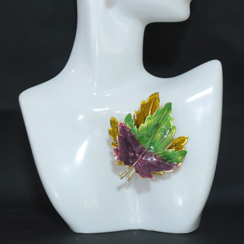 Vintage Enamel Maple Leaf Brooch for Women Retro Decorative Pin Jewelry
