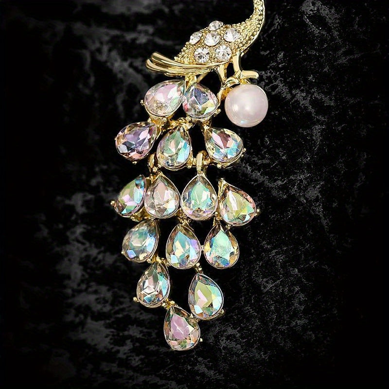 Vintage Peacock Brooch with Rhinestones Crystal Animal Pin for Women Party Gift