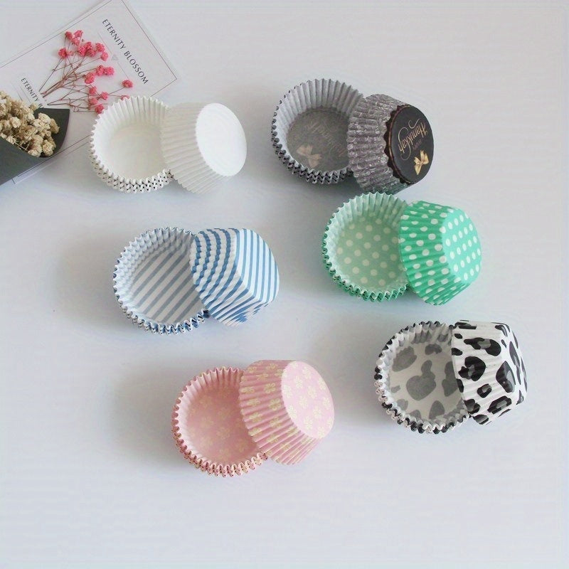 100pcs Snow Lady Cake Cups Oil Proof Paper Holders for Baked Cookies and Cakes