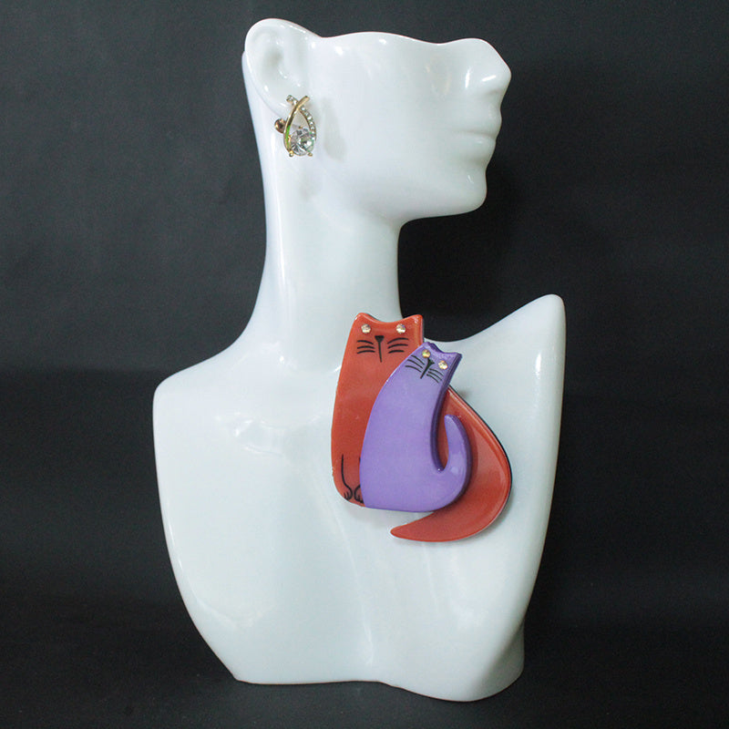 Vintage-Inspired Acrylic Brooch with Personalized Animal Bust Design Cute Simple Style Medieval Fashion Accessory