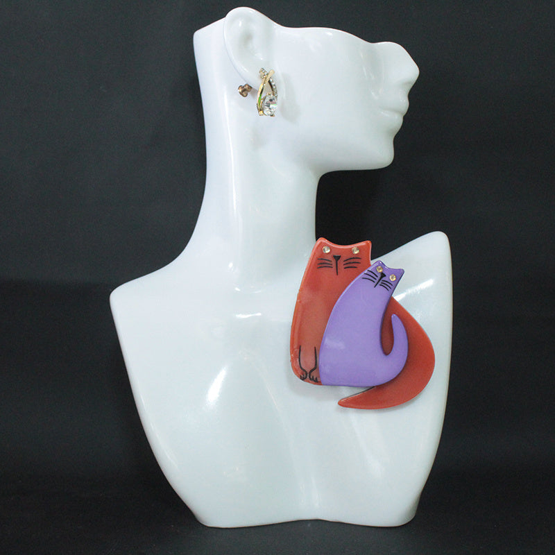 Vintage-Inspired Acrylic Brooch with Personalized Animal Bust Design Cute Simple Style Medieval Fashion Accessory