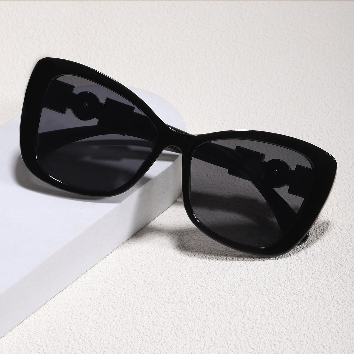 Faux Pearl Cat Eye Glasses Anti-Reflective Stylish Sporty Eyewear for Beach Hiking